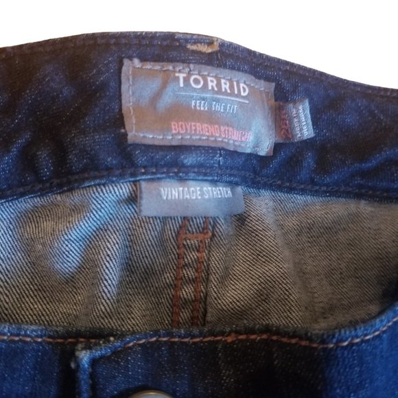 NWOT Torrid Women Jeans | Boyfriend Straight Stretch | Mid Rise Dark | Size: 26R - Picture 11 of 15